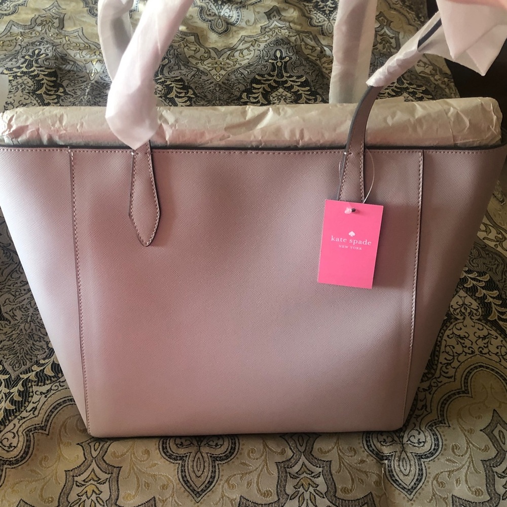 Kate Spade โ ๏ธ Platinum Tote with Floral Tag ๐ธ (Plus Free Bracelet! ๐) - Picture 10 of 15